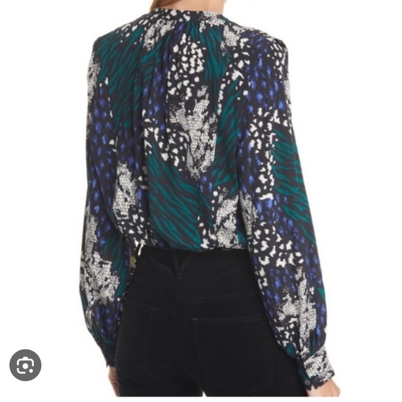 Veronica Beard silk blouse - Picture 6 of 8